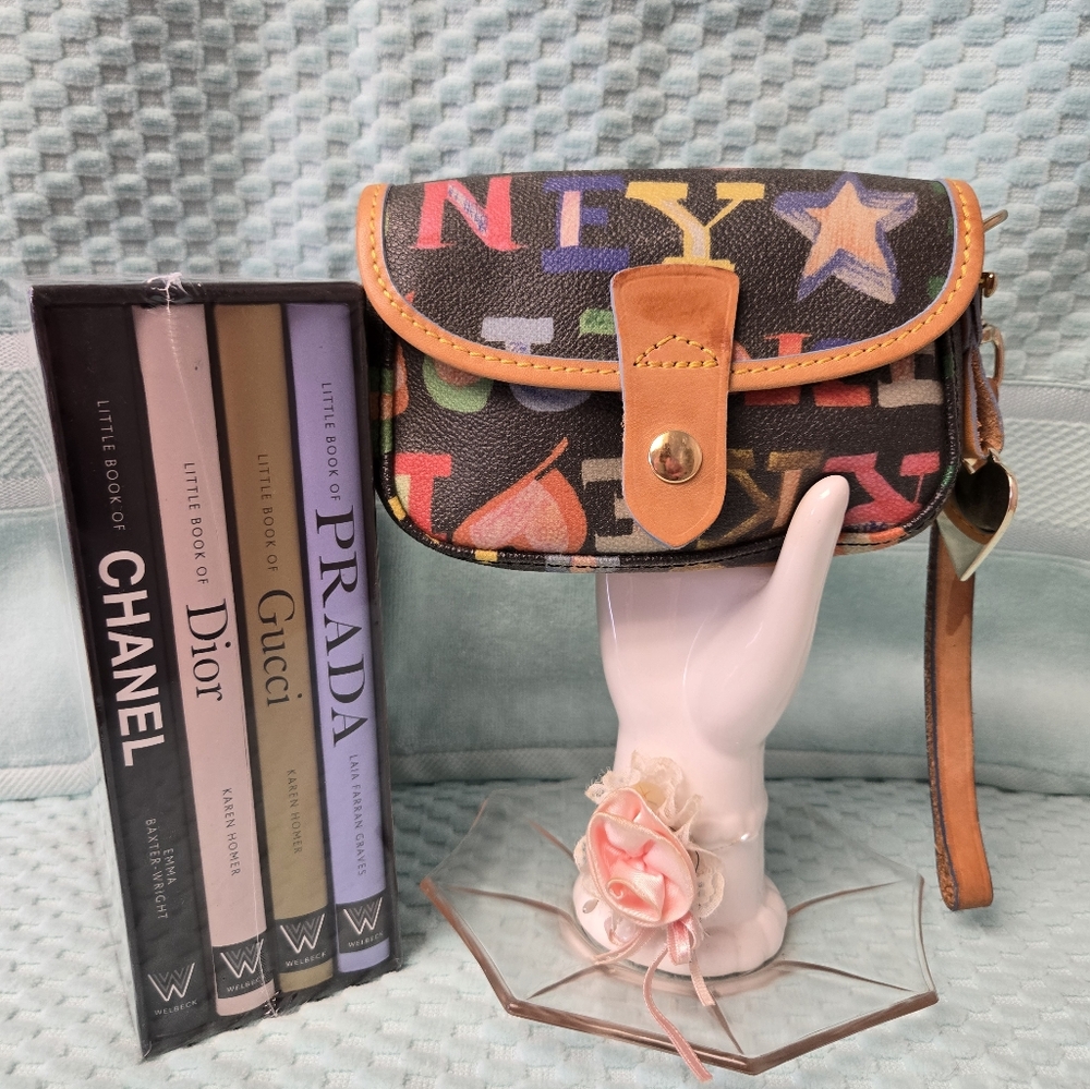 Dooney & Bourke Vintage Wristlet